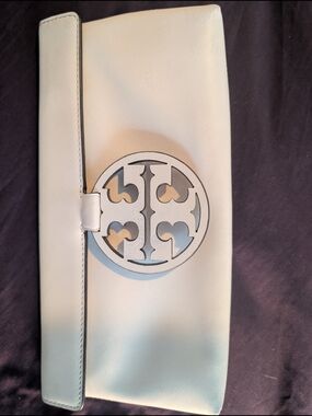 Tory Burch Ivory Leather Logo Cutout Clutch